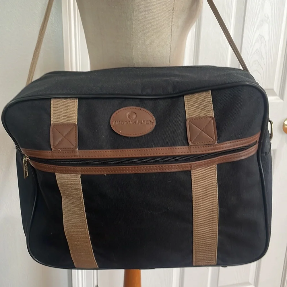 Vtg American Flyer, duffel bag carry on shoulder strap zipper pocket black brown